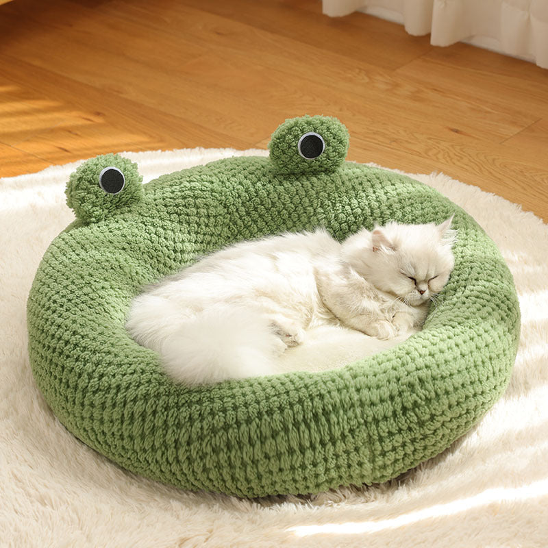 Frog-Themed Pet Bed