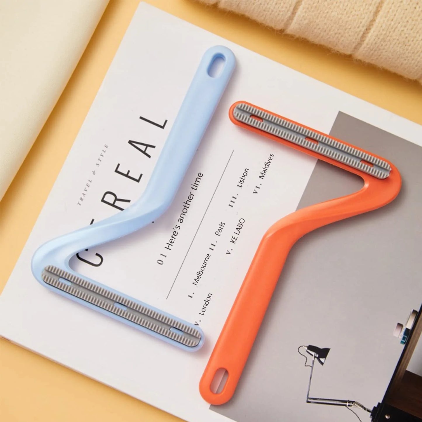 Pet Grooming Brush for Cats and Dogs Self-Cleaning Sliker Brush for Removes Mats Tangles Shedding Brush (Orange)